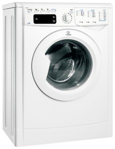Indesit IWSE 4125 洗衣机 照片